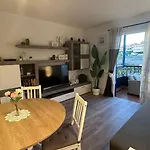 Διαμέρισμα Huebsche Mit 2 Schlafzimmern, Pool Und Wlan, Strandnaehe *