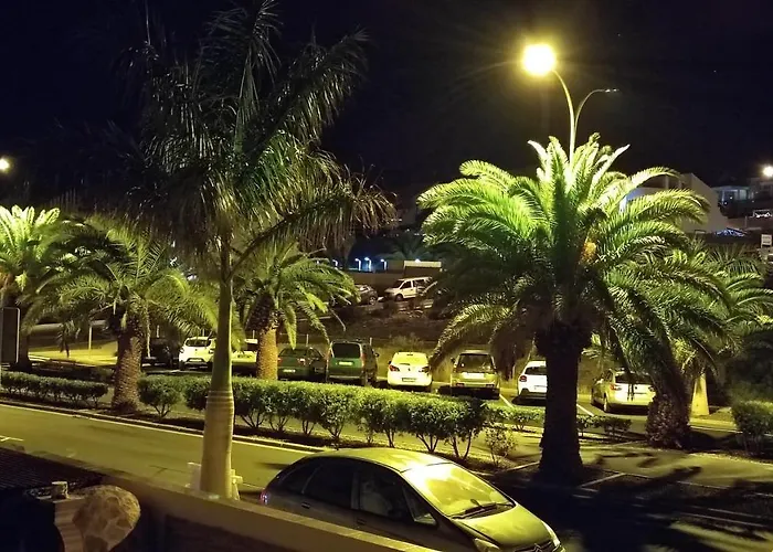 Huebsche Mit 2 Schlafzimmern, Pool Und Wlan, Strandnaehe