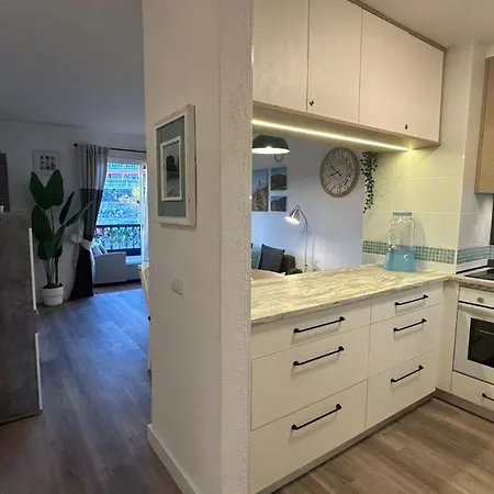 Huebsche Mit 2 Schlafzimmern, Pool Und Wlan, Strandnaehe Apartment *