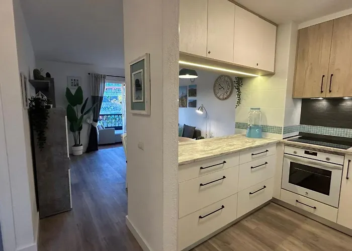 Huebsche Mit 2 Schlafzimmern, Pool Und Wlan, Strandnaehe Lägenhet *